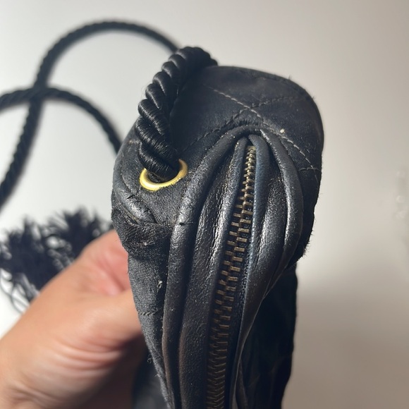 AUTHENTIC VINTAGE CHANEL CROSS BODY POUCH SATIN BLACK TASSLE - Picture 4 of 15